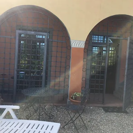 Country Mezzomonte Country house *